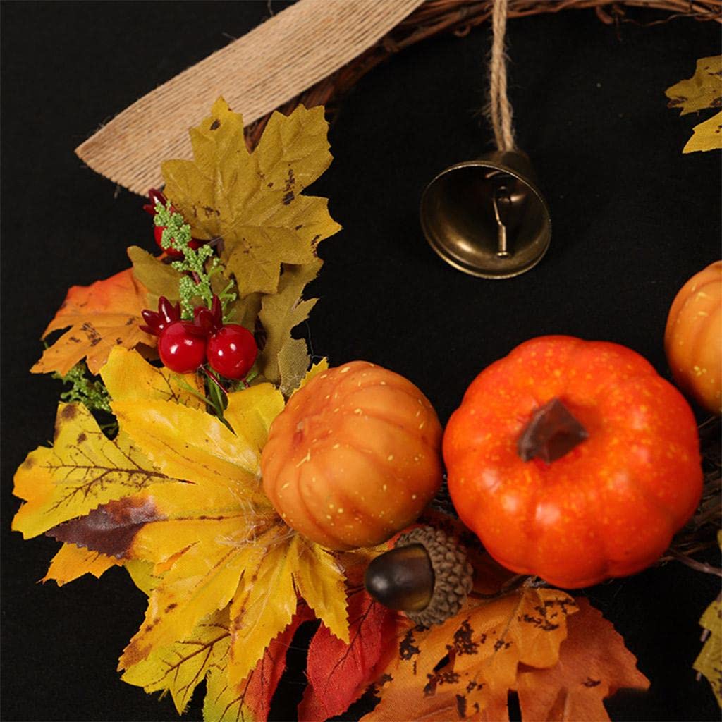 Herbstkranz mit Ahornblättern